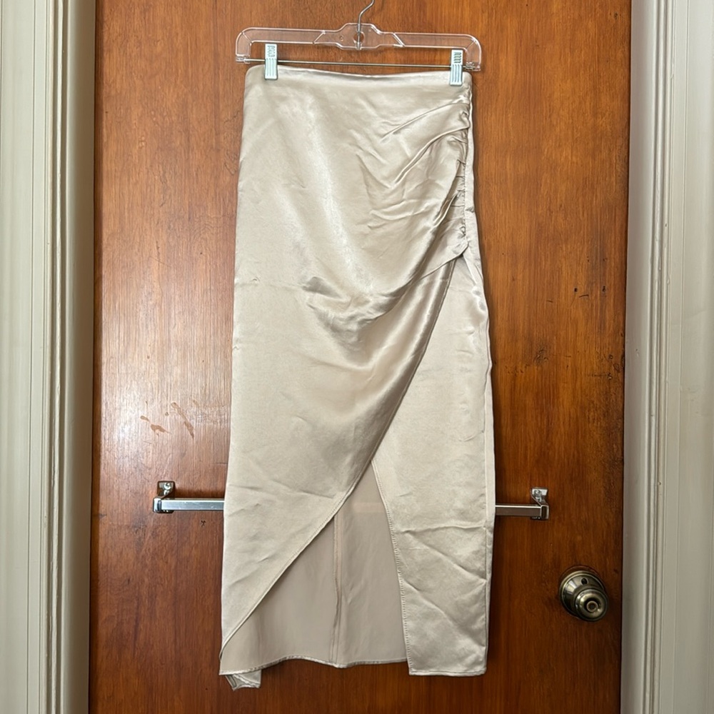 NWT - Zara High-Waisted, Rouged Champagne Satin Skirt